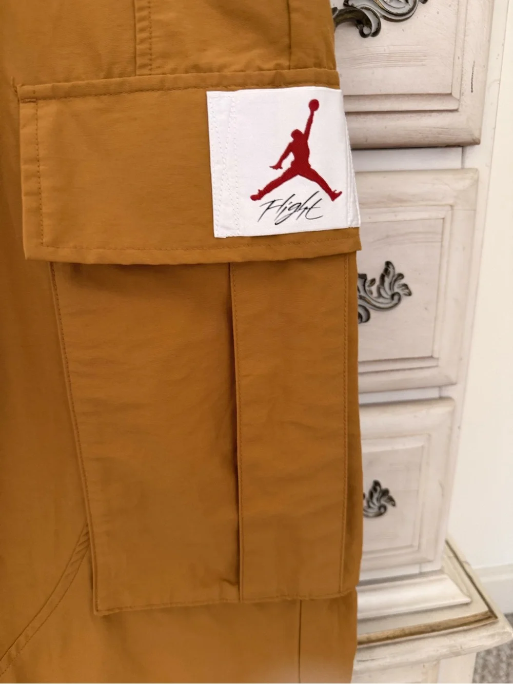NWT JORDAN Men’s flight Woven Pocket Sports in Mustard